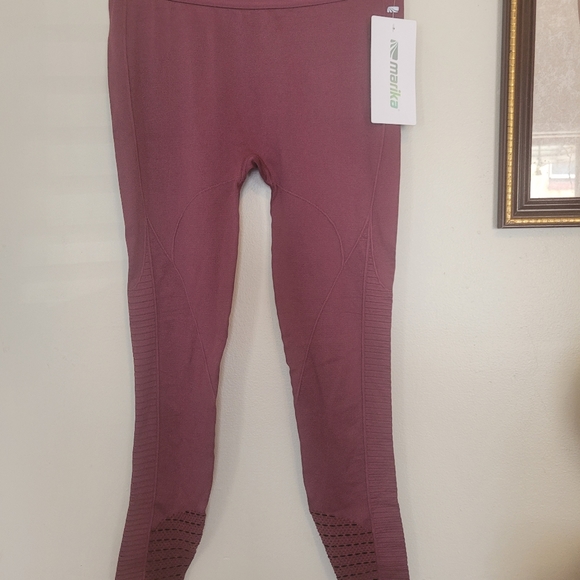 Marika Seamless Leggings - Picture 2 of 8